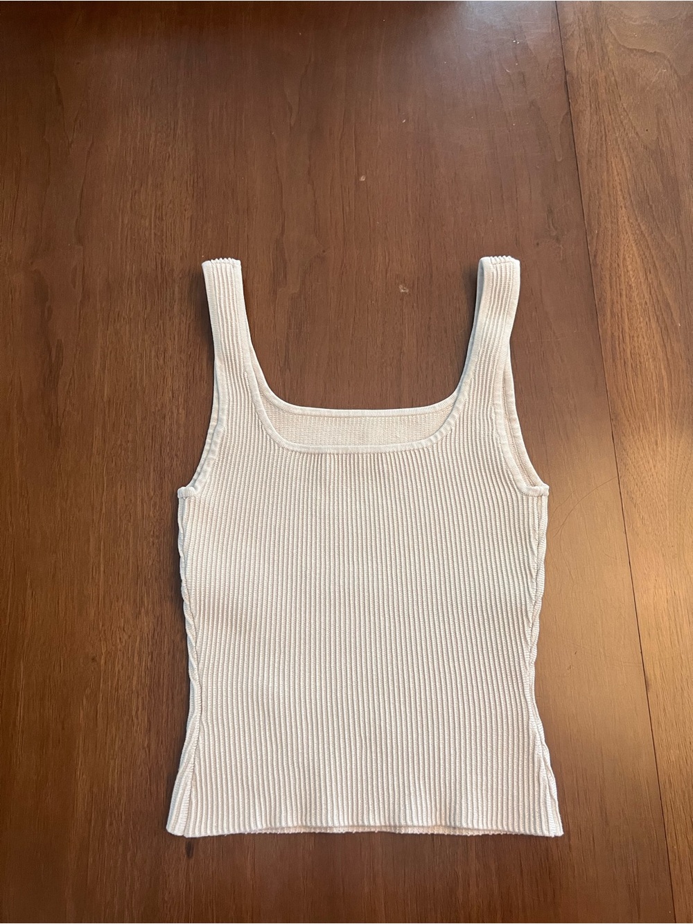 Aritizia Babaton sculpt knit ribbed tank top XS-S
